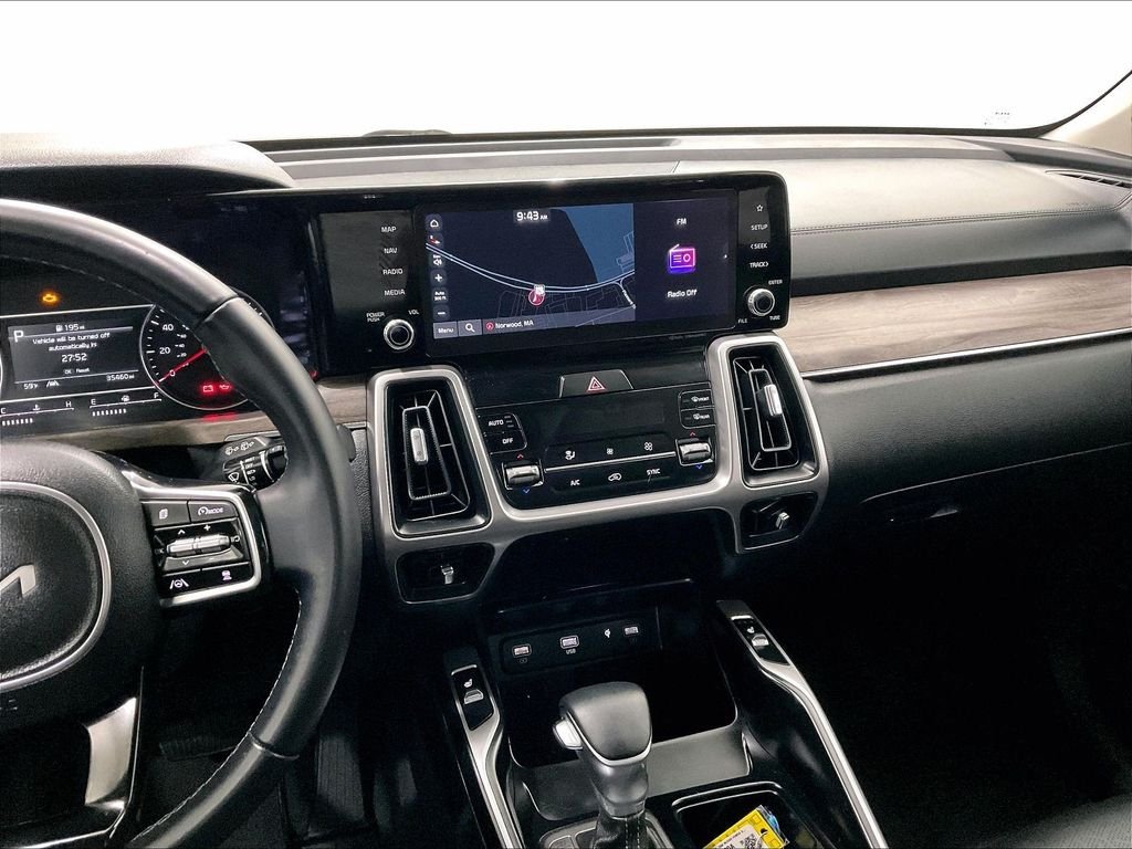 Used 2023 Glacial White Pearl Kia X-Line EX image 19