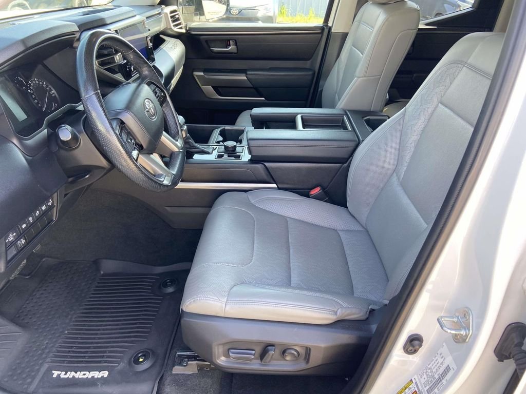 2024 Toyota Tundra SR5 - Photo 15