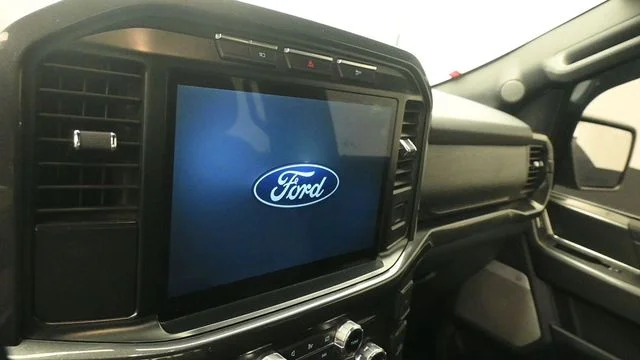 Used 2022 Red Ford XLT image 17