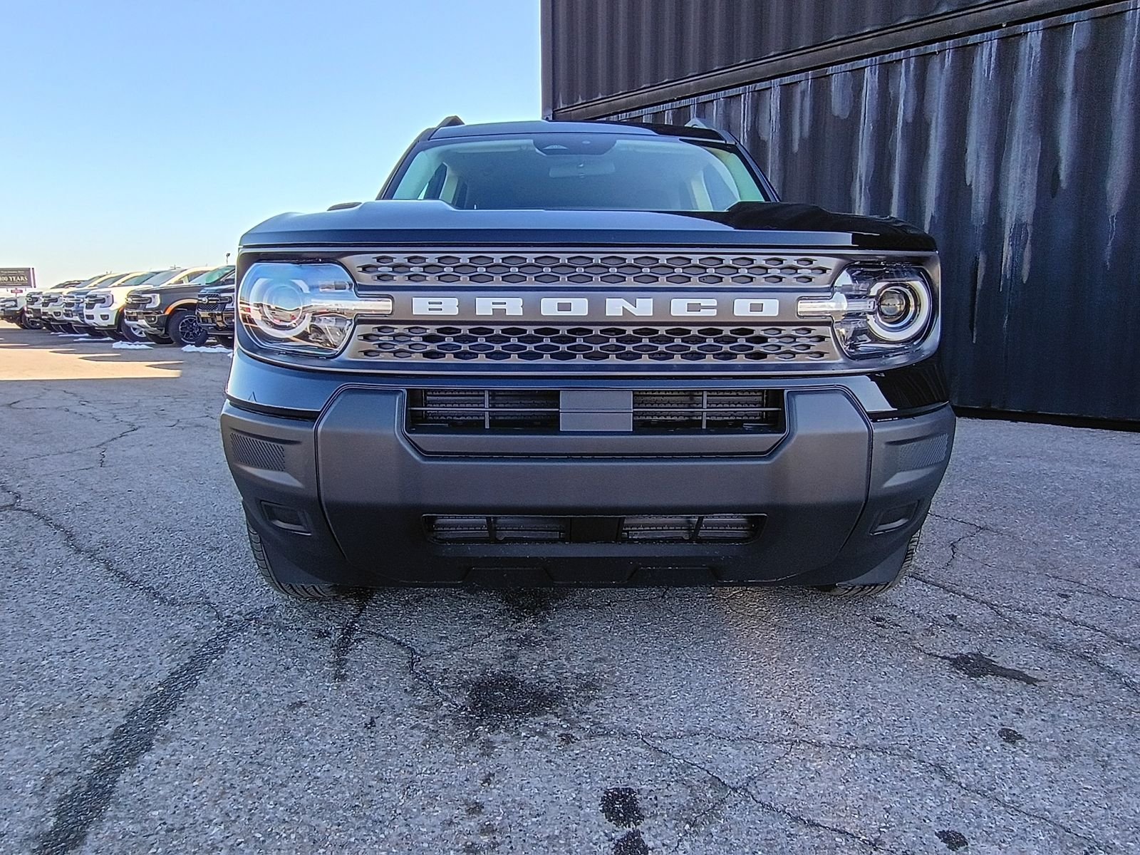 View vehicle photo 3