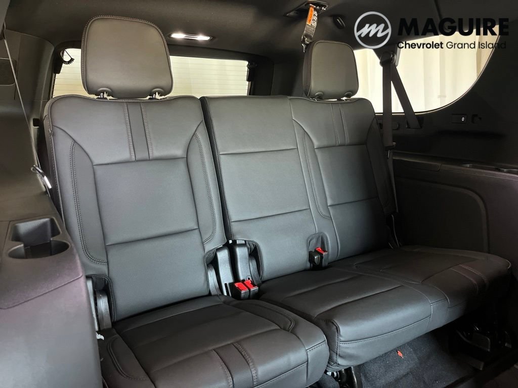 2026 Chevrolet Suburban RST - Photo 32