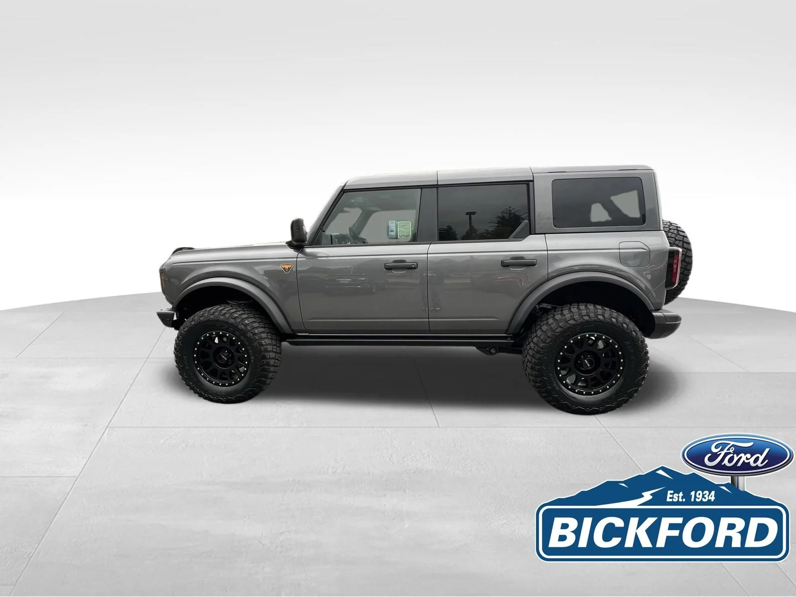 New 2025 Gray Ford Badlands image 9