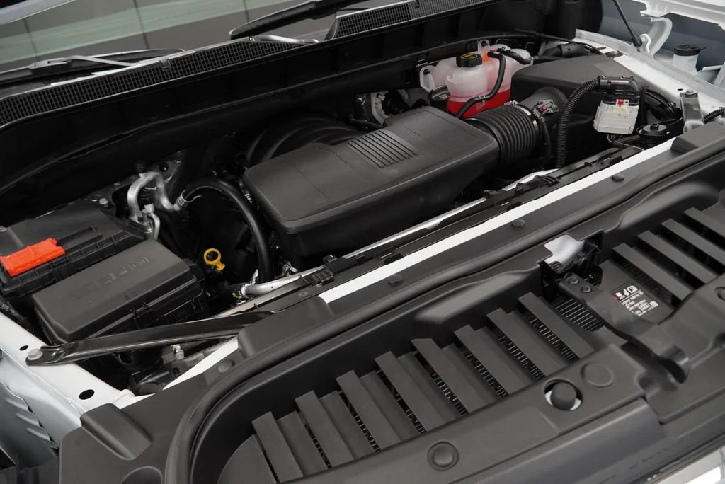 New 2026 Summit White Chevrolet LT image 39