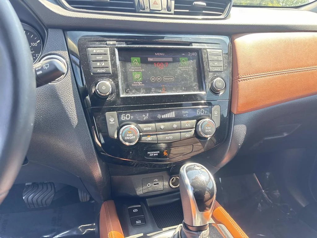 Used 2018 Black Nissan SL image 20