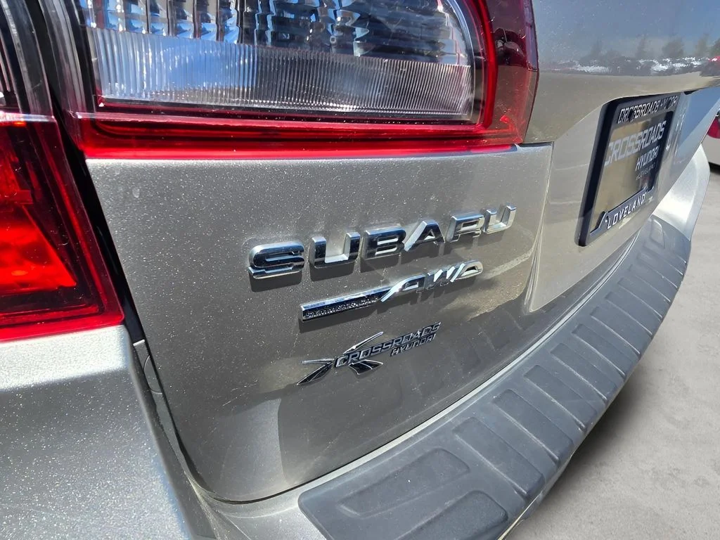 Used 2017 Tungsten Metallic Subaru Limited image 30