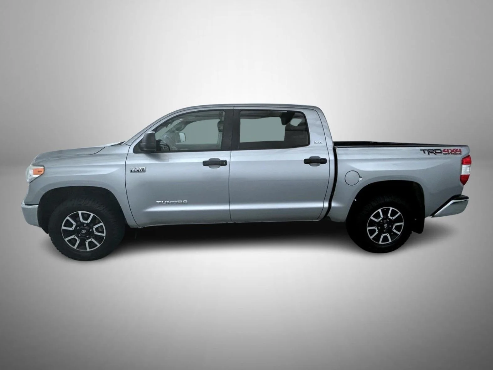 Used 2016 Silver Toyota SR5 image 8