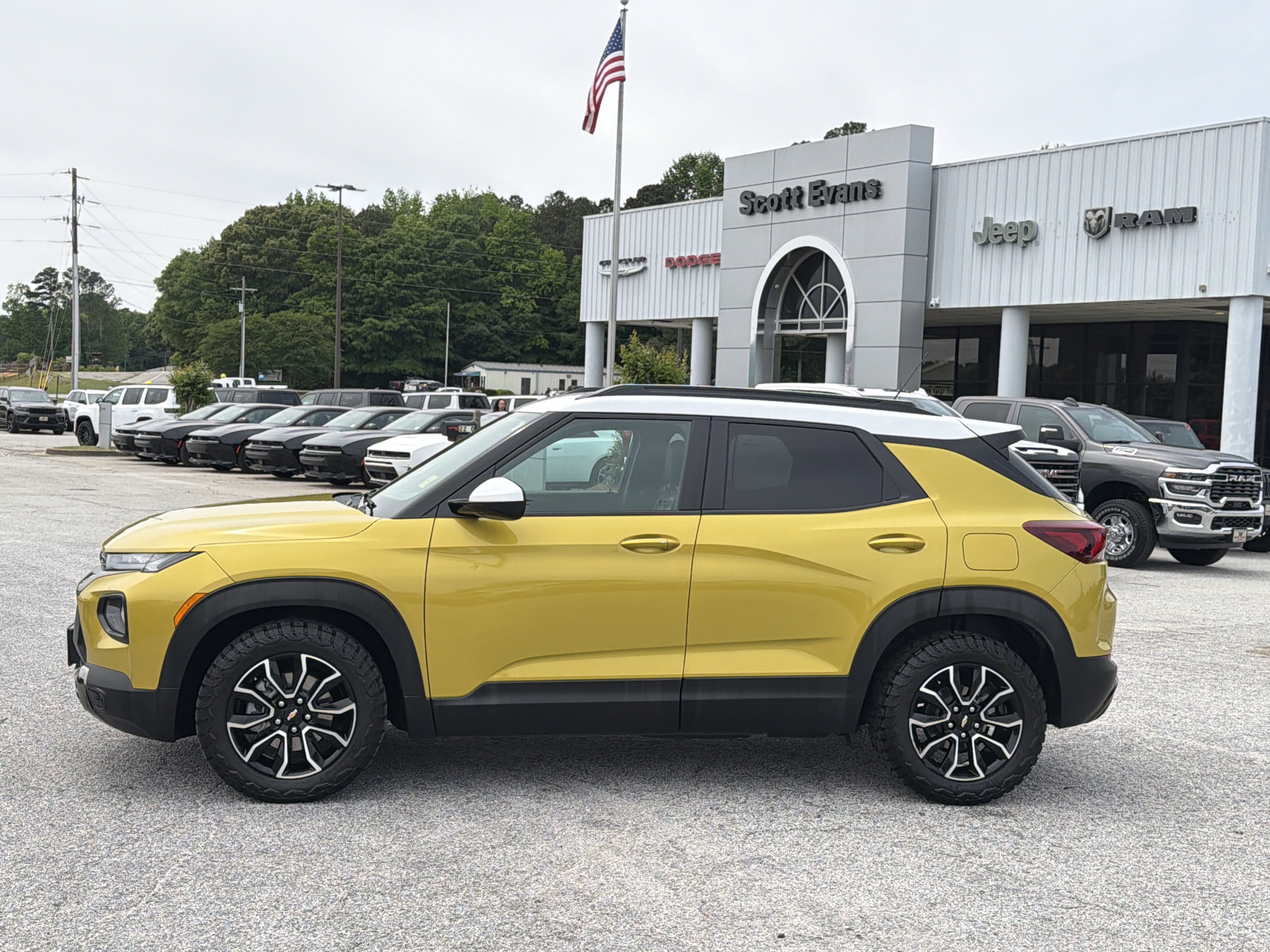 Used 2023 Nitro Yellow Metallic Chevrolet ACTIV image 5