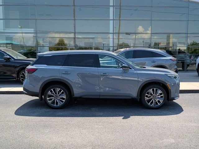 New 2027 HARBOR GRAY INFINITI LUXE image 8