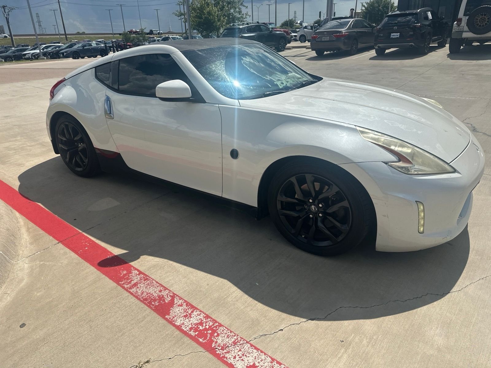 Used 2017 Pearl White Nissan Base image 2