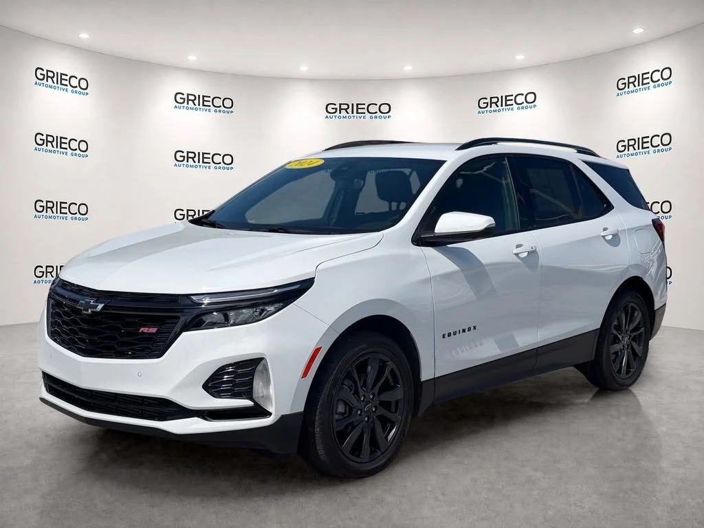 Used 2024 Summit White Chevrolet RS image 3