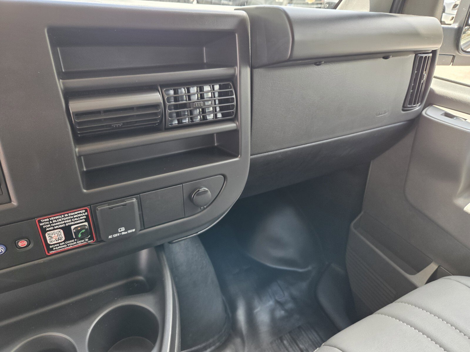 2026 Chevrolet Express Passenger LS - Photo 25