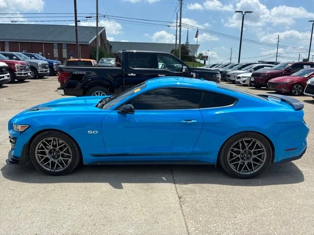 Used 2017 Grabber Blue Ford GT Premium image 5