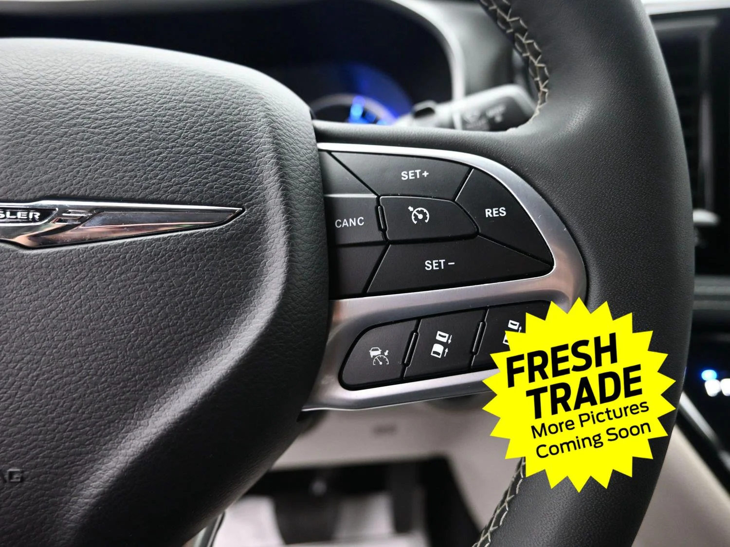 Used 2023 Bright White Clearcoat Chrysler Hybrid Touring L image 20