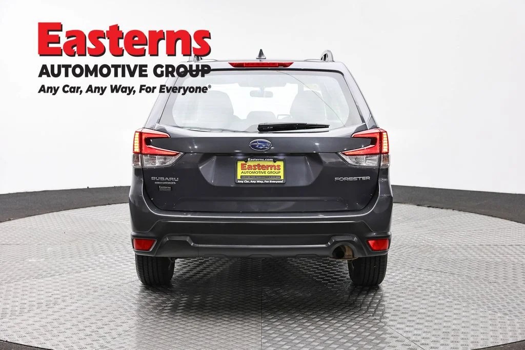 Used 2023 Gray Subaru Base image 6
