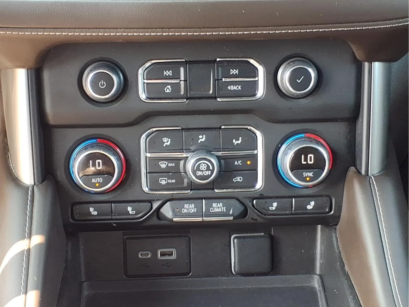 Used 2022 Summit White Chevrolet LT image 17