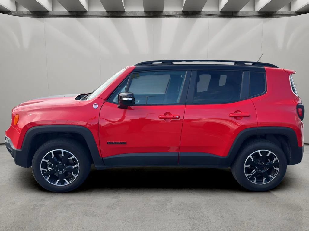 Used 2023 Colorado Red Clearcoat Jeep Trailhawk image 2