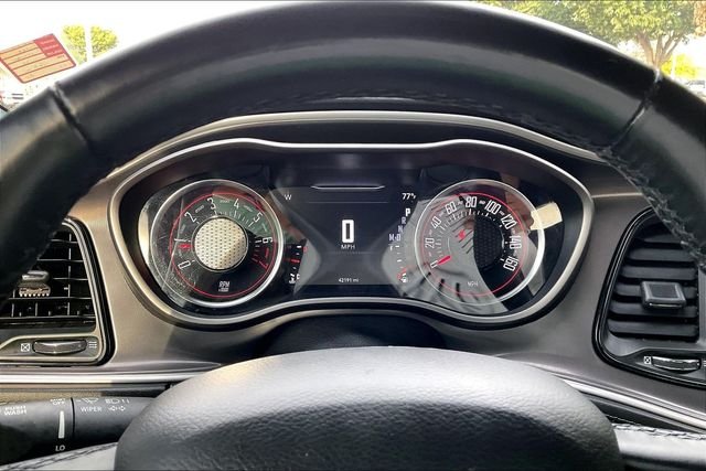 Used 2022 White Dodge SXT image 18