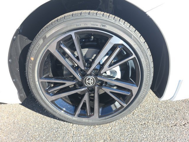 New 2026 Wind Chill Pearl <sup>1</sup> Toyota  XSE image 10