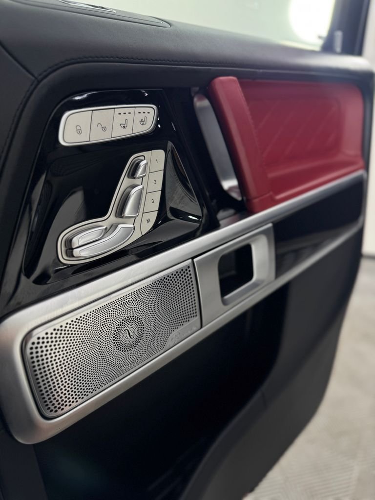 Used 2022 White Mercedes-Benz G 63 AMG® image 29