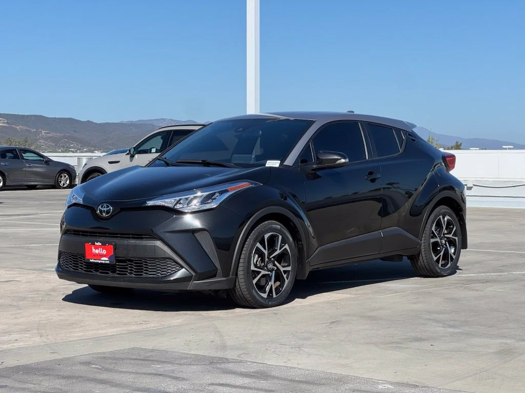 Used 2020 Black Toyota XLE image 6