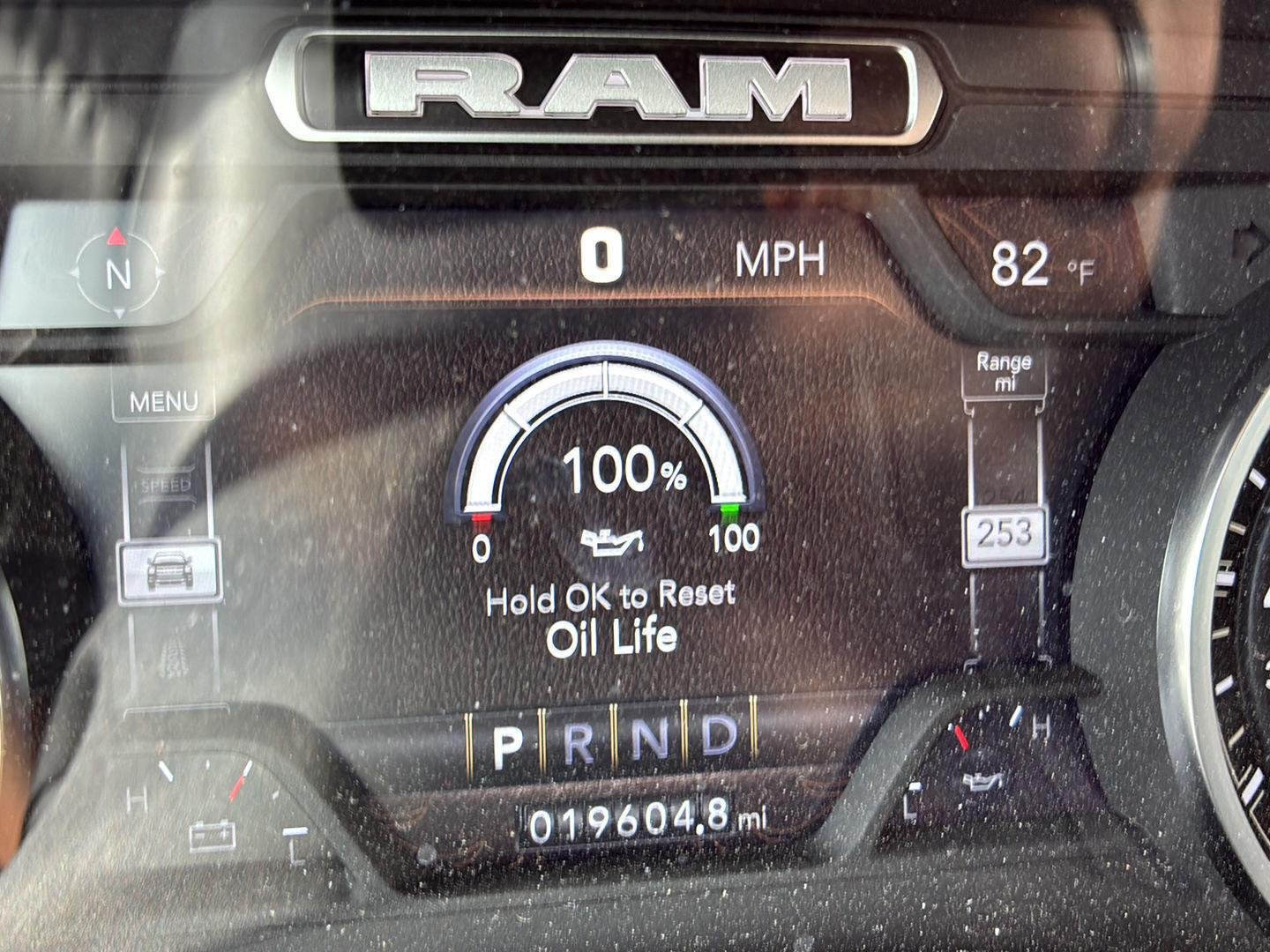 Used 2024  RAM Laramie image 7