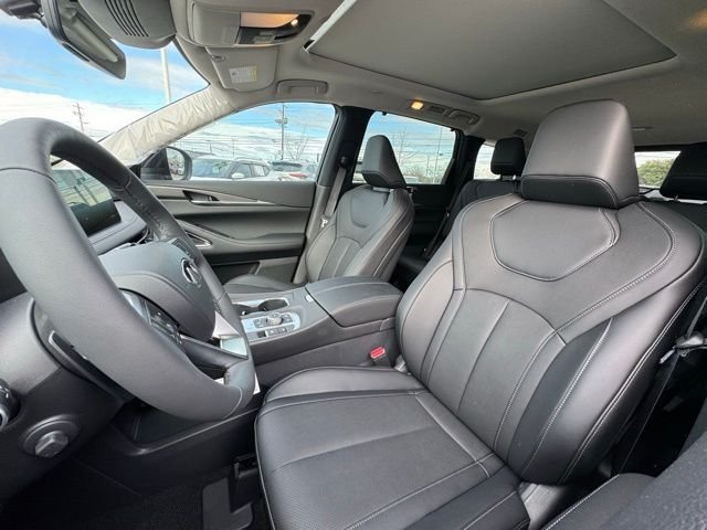 New 2026 DEEP EMERALD INFINITI Luxe FWD image 13