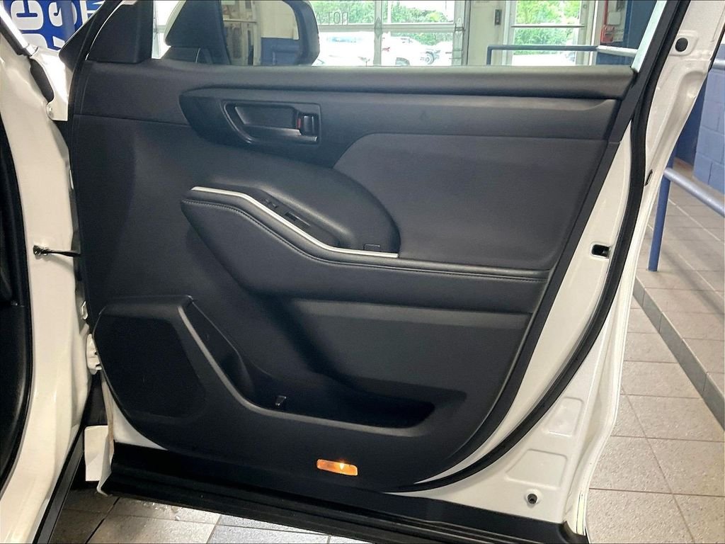 Used 2022 Beige Toyota LE image 12