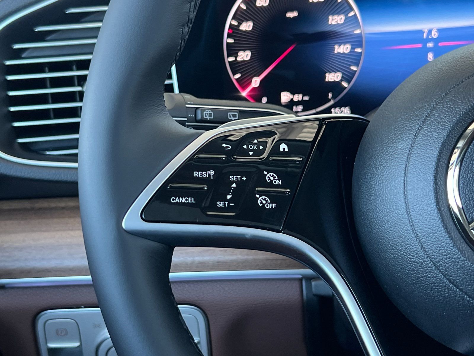 New 2026 Polar White Mercedes-Benz 350 image 29