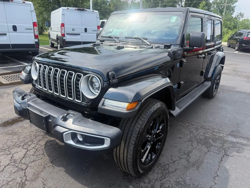 Used 2025 Black Jeep Sahara 4xe image 8