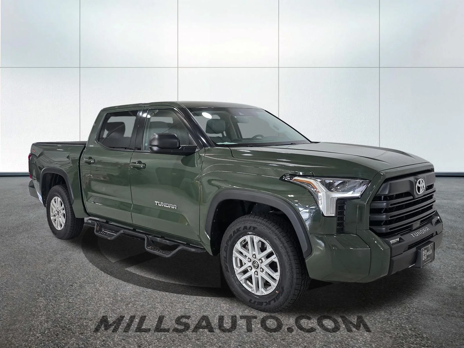 Used 2023 Green Toyota SR5 image 10