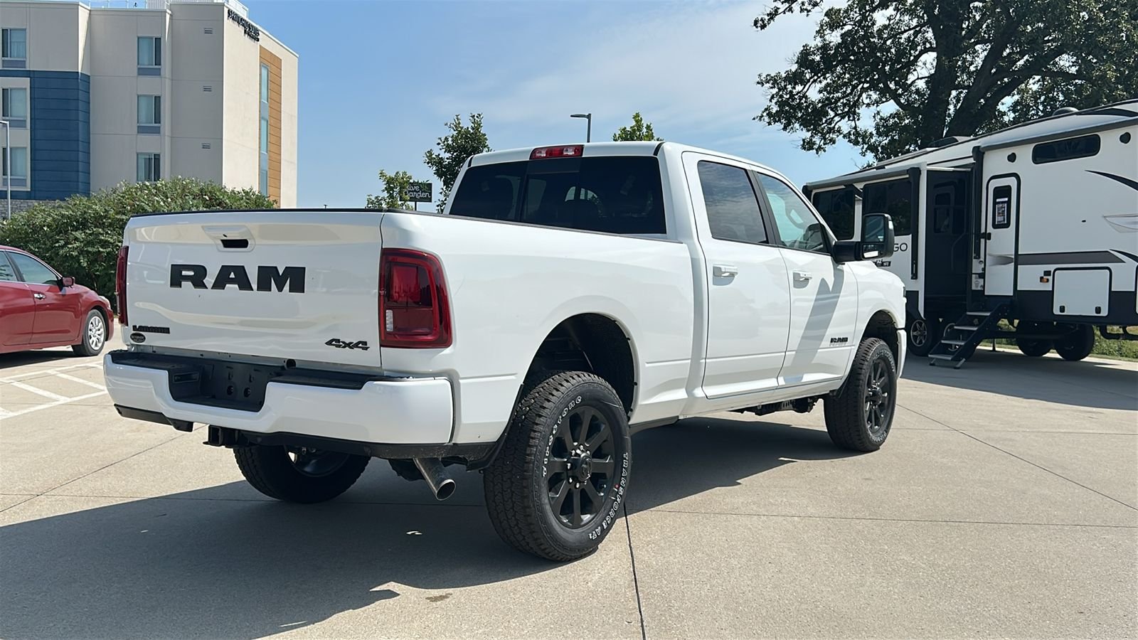 New 2026 Bright White Clear-Coat Exterior Paint RAM Laramie image 4