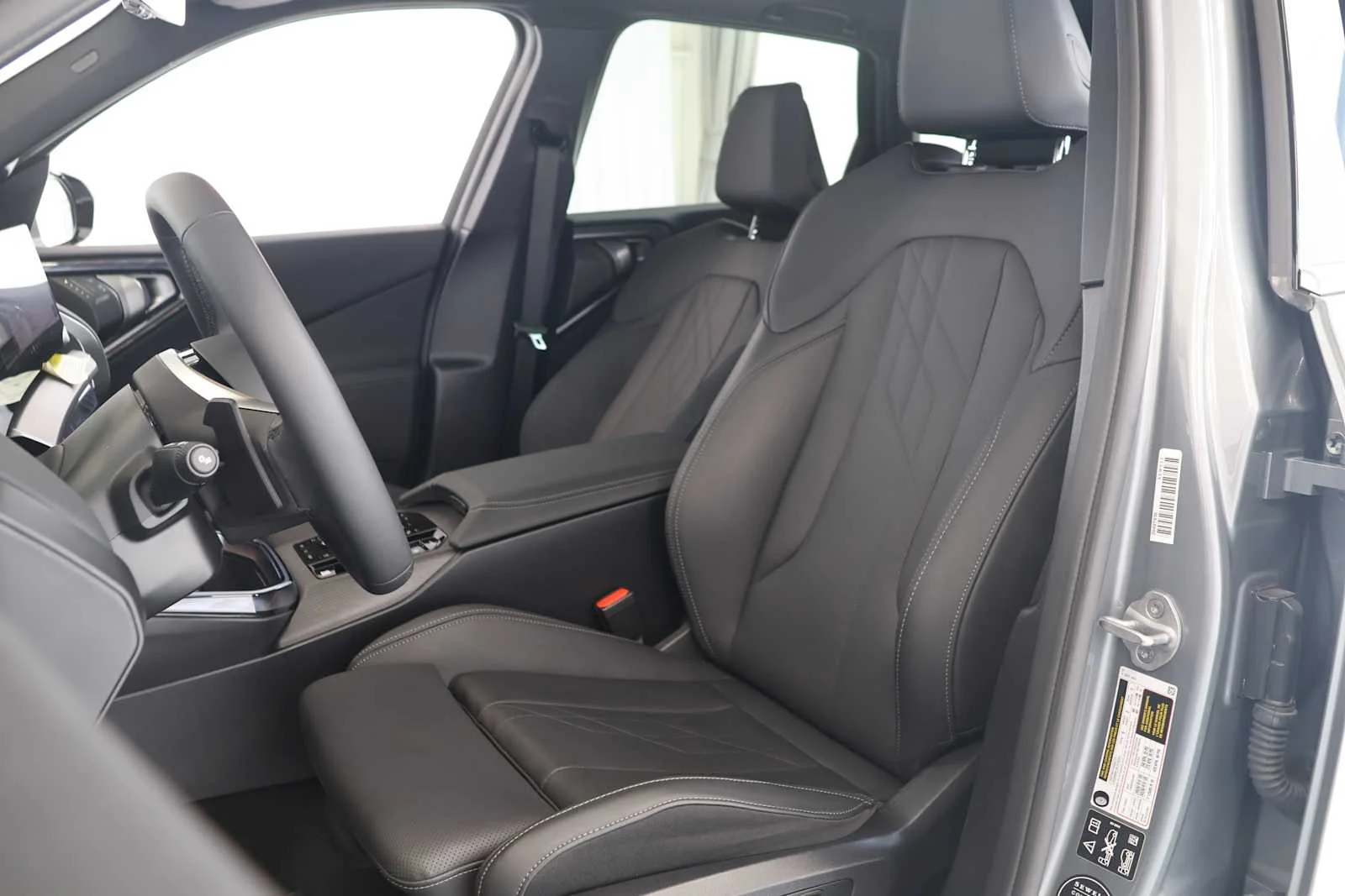 Certified Used 2026 Skyscraper Grey Metallic BMW 30 xDrive image 11