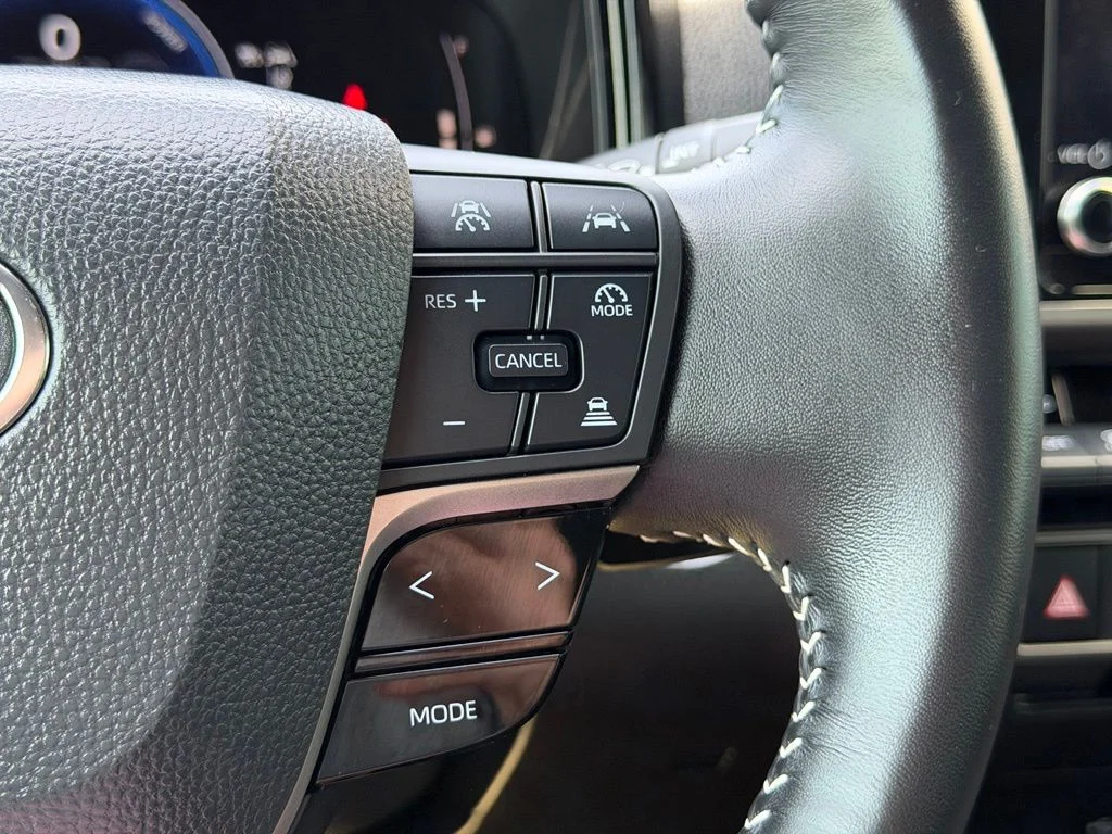 Used 2026  Toyota SE image 18