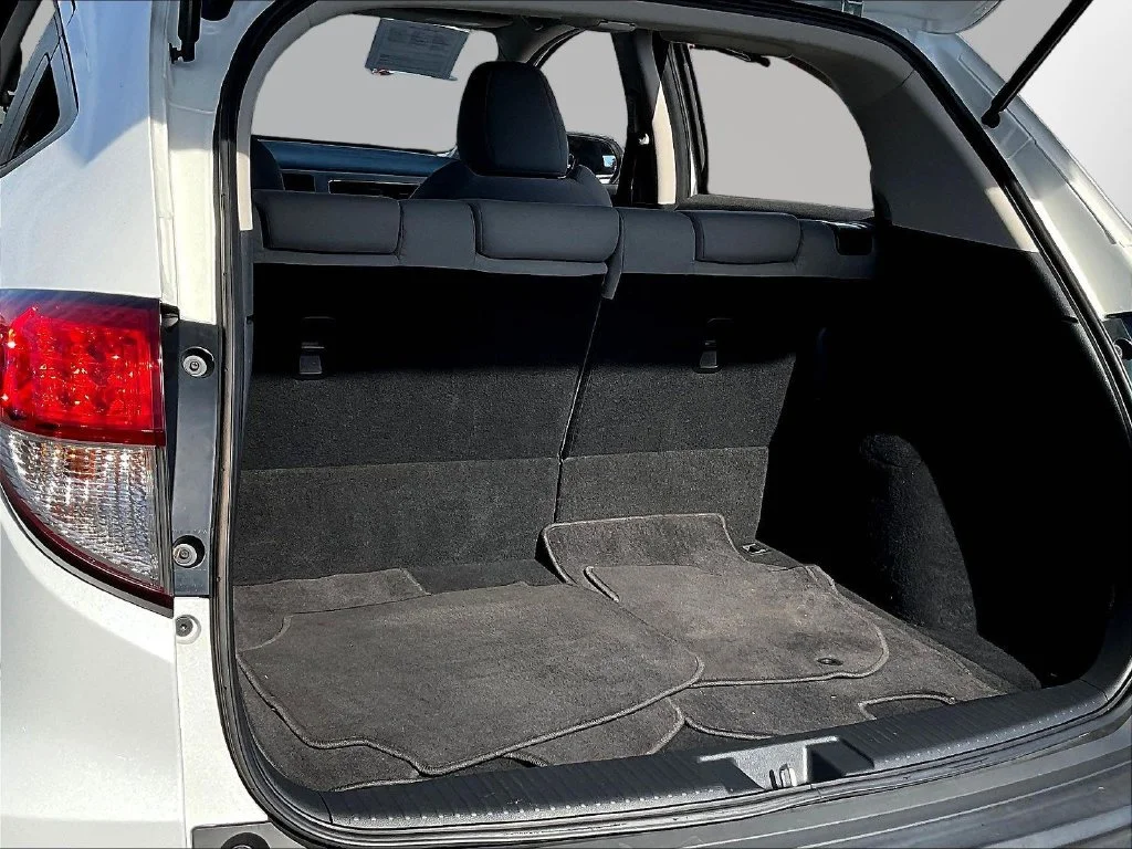 Used 2021  Honda EX image 7