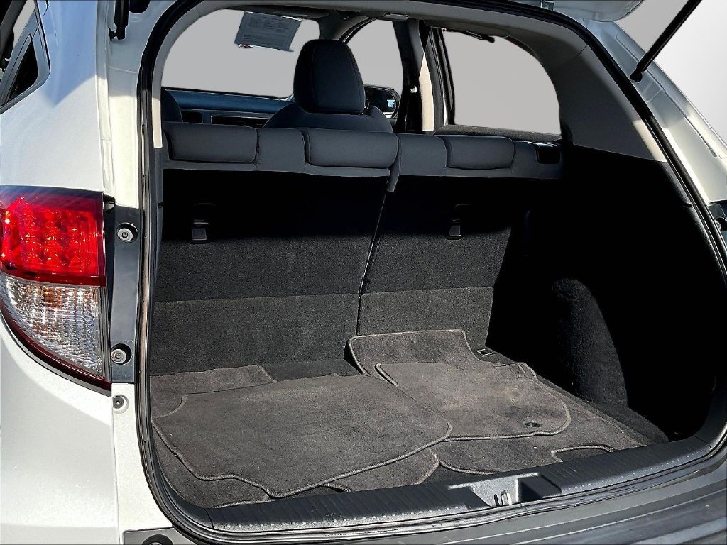 Used 2021  Honda EX image 7
