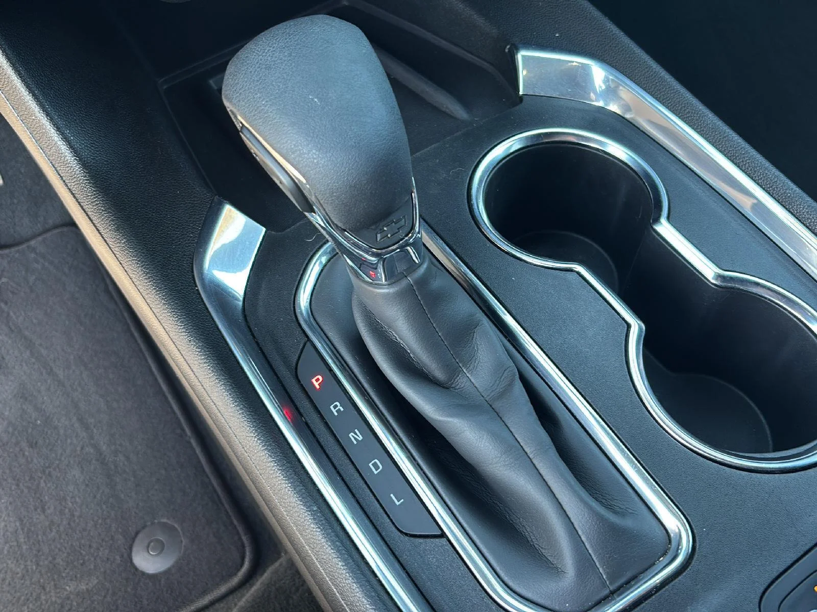 Used 2023 Sterling Gray Metallic Chevrolet LT Cloth image 27