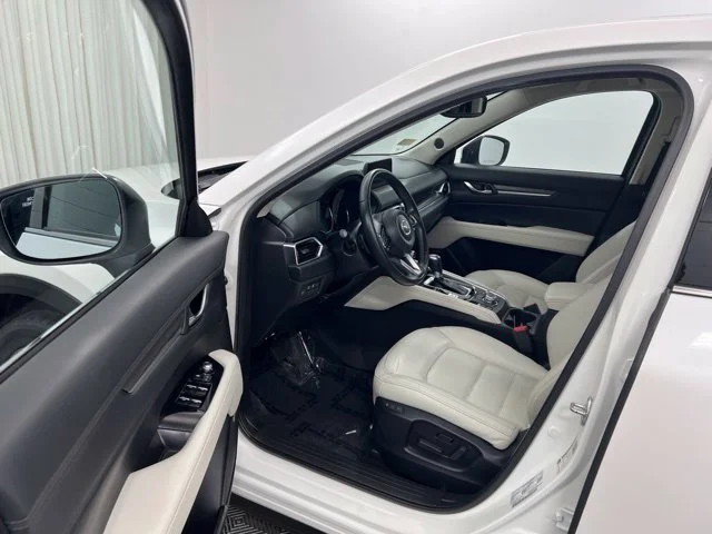 Used 2020 White Mazda Grand Touring image 12