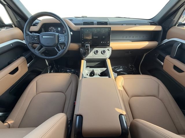 New 2026 Fuji White Land Rover X-Dynamic SE image 12