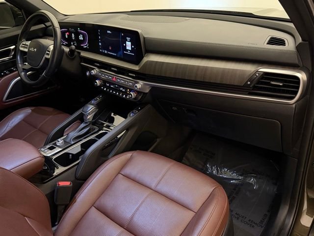 Used 2023 Moss Kia EX image 24