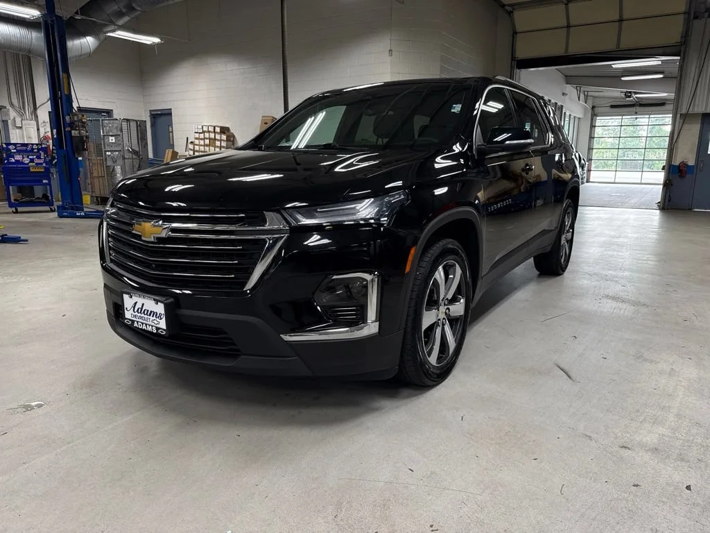Used 2023 MOSAIC BLACK METALLIC Chevrolet LT Leather image 1
