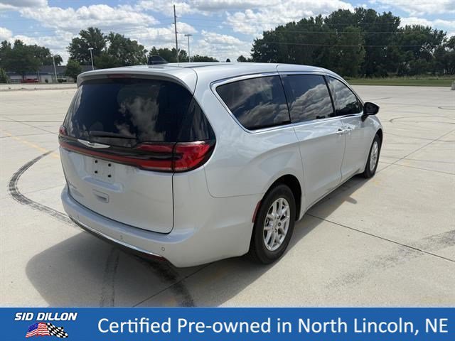 Certified Used 2023 Silver Mist Clearcoat Chrysler Touring L image 8