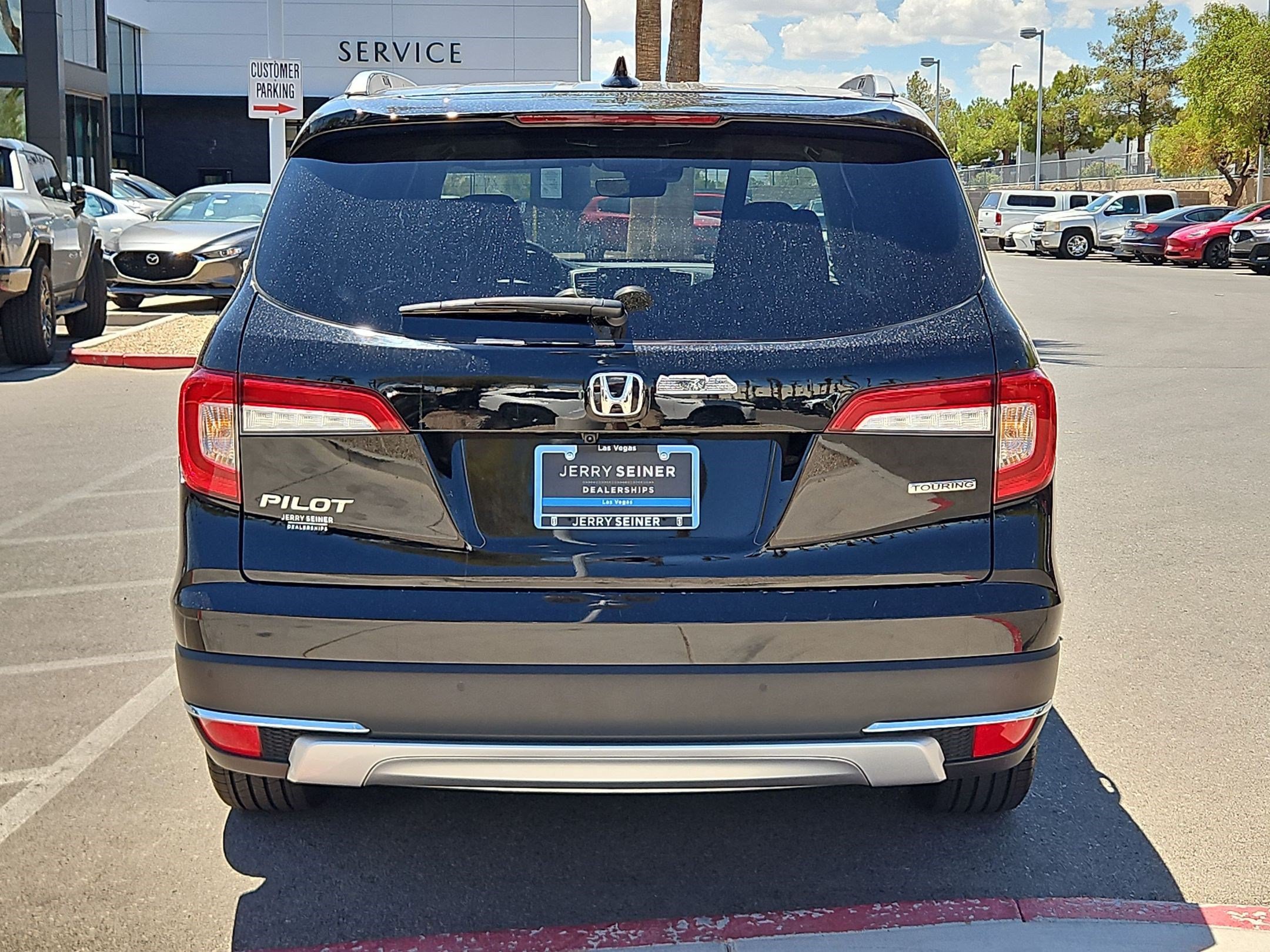 Used 2022 Crystal Black Pearl Honda Touring 7-Passenger image 4
