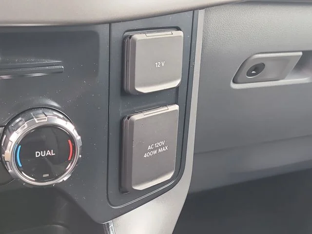 New 2026 Oxford White Ford XLT image 25