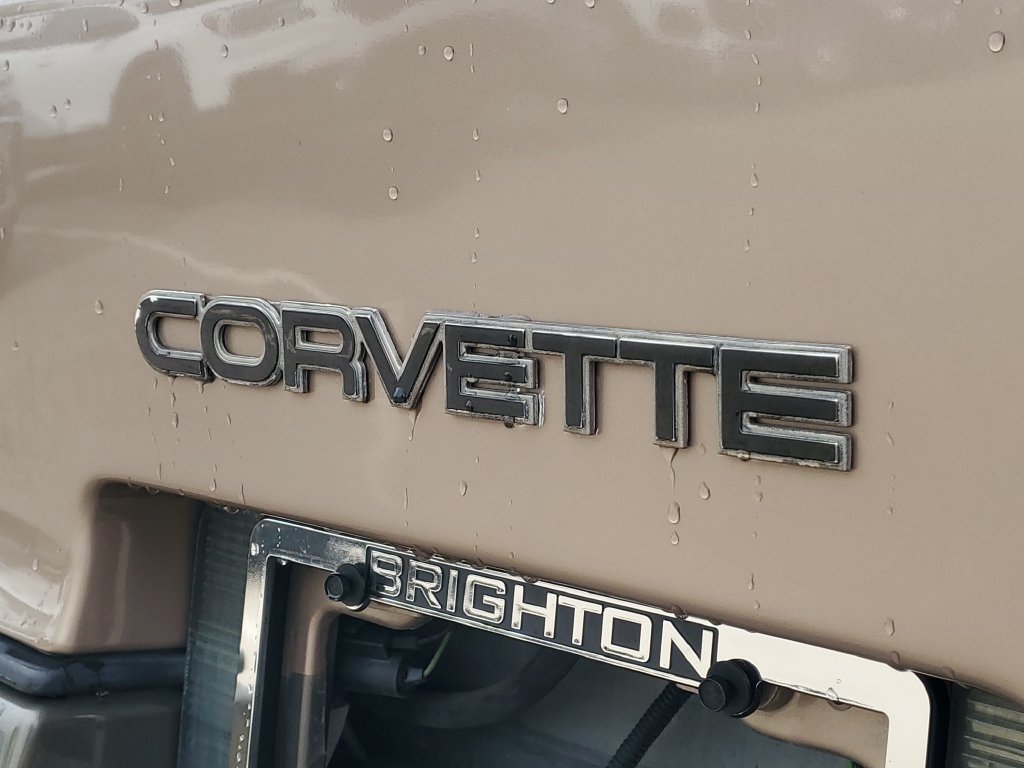 Used 1985  Chevrolet Base image 6