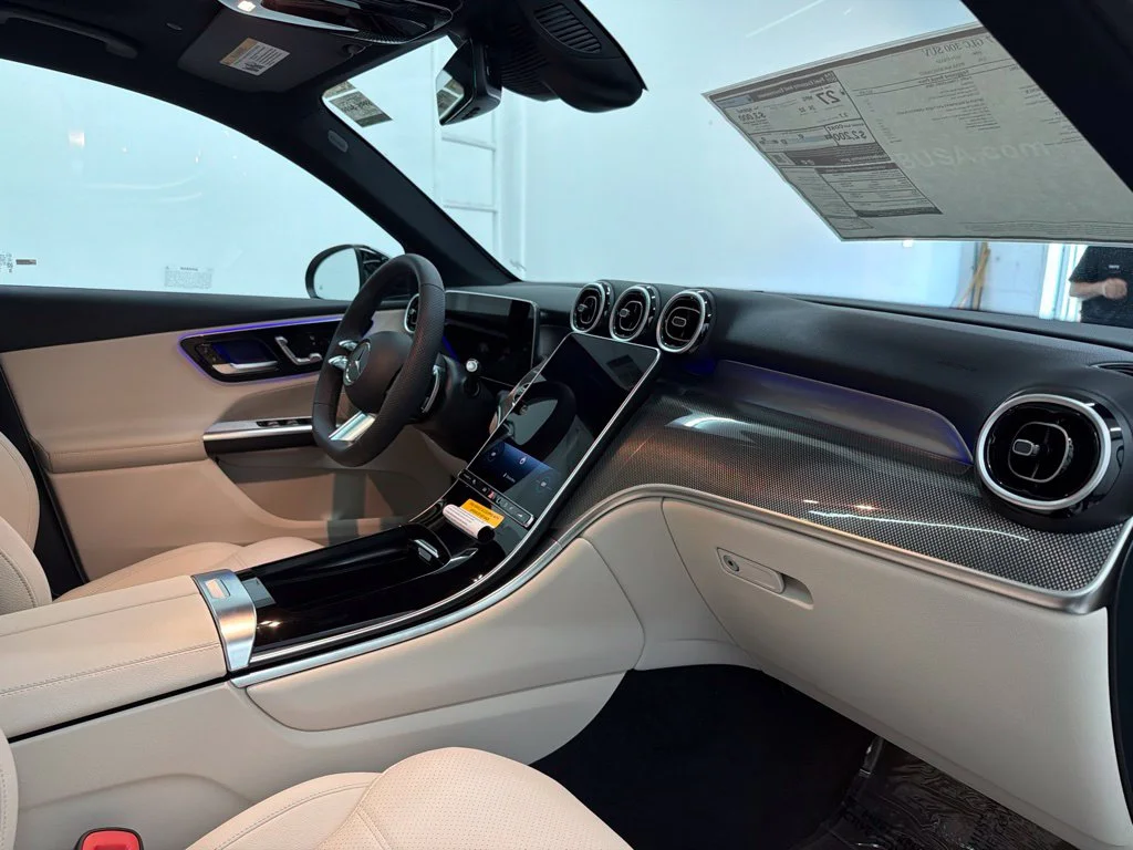 New 2027 Black Mercedes-Benz GLC 300 image 31
