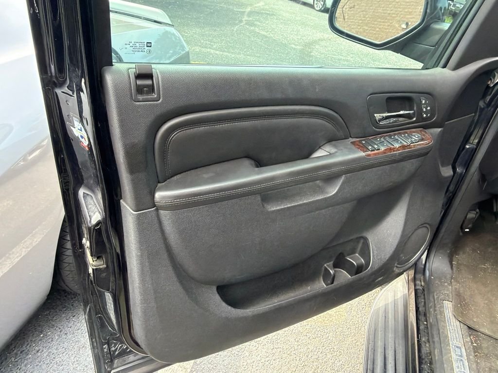 Used 2014 Black GMC Denali image 23
