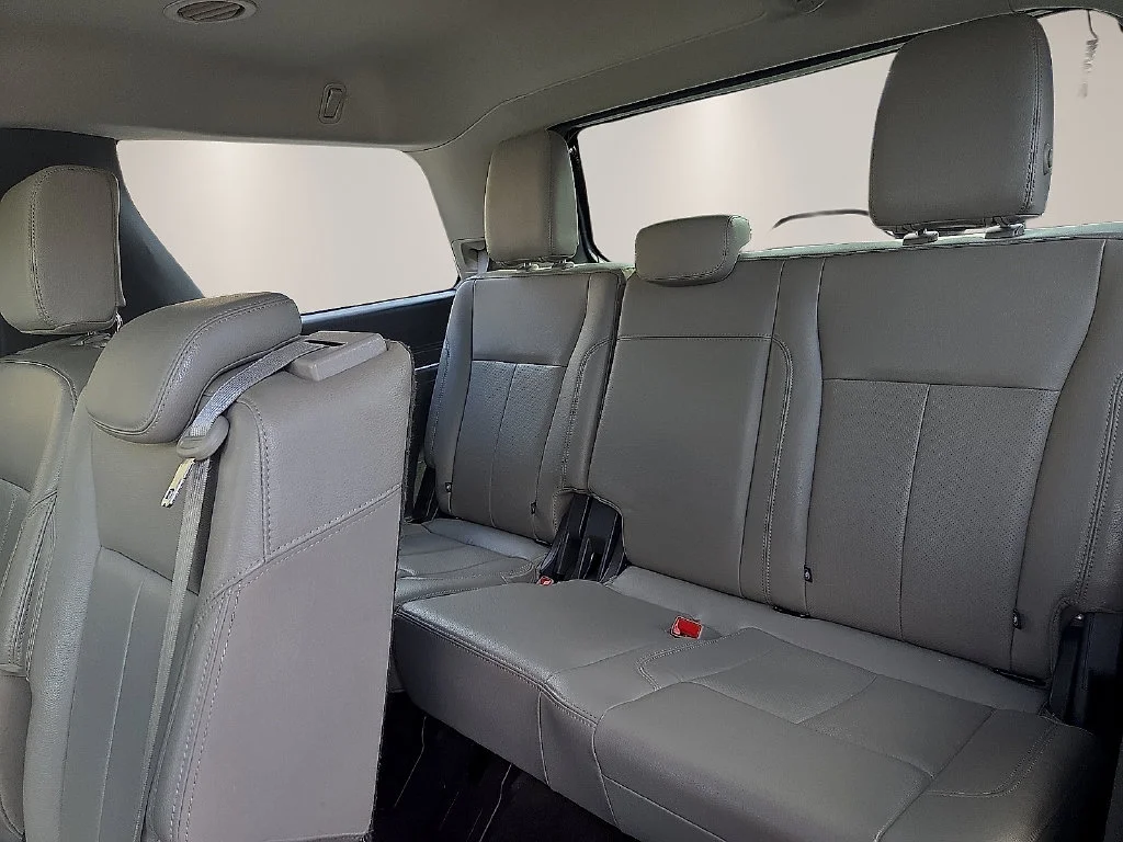 Used 2021 White Ford XLT image 11