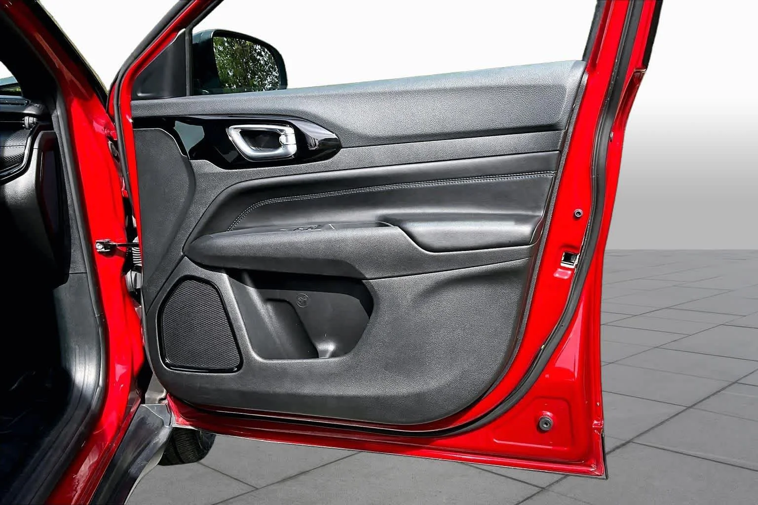Used 2026 Red Hot Pearlcoat Jeep Limited Altitude image 23
