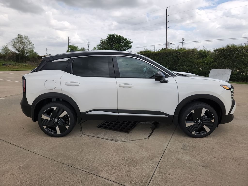 New 2026 Aspen White TriCoat / Super Black Two-tone Nissan SR image 4