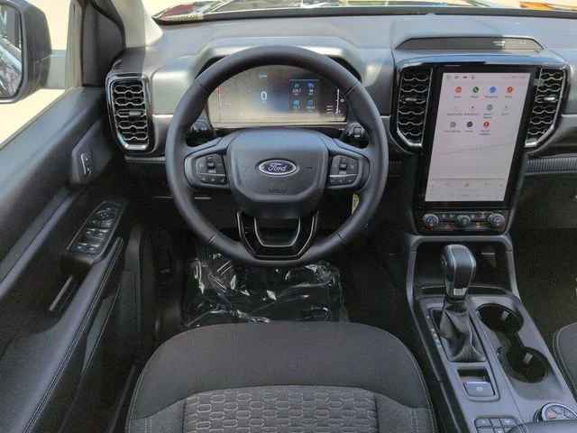 New 2026 Carbonized Gray Metallic Ford XLT image 16
